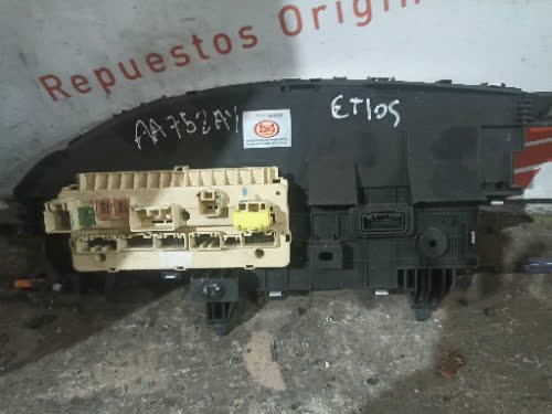 Inst. Tablero Toyota Etios 2017 - 5583616