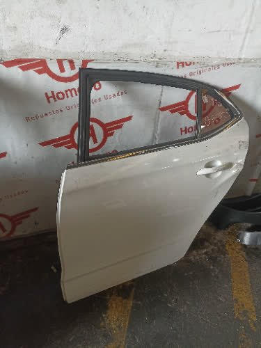 Puerta Trasera Izquierda Citroen  C4 Lounge  2015 - 6038770