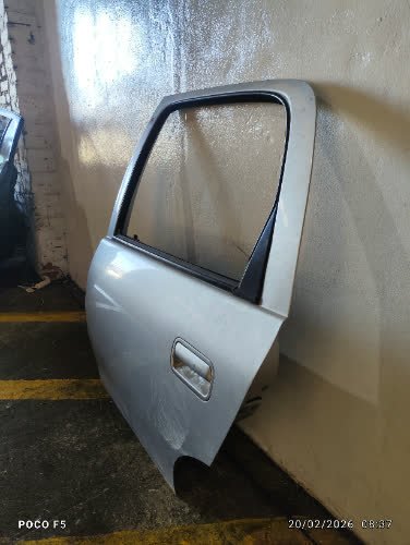 Puerta Trasera Izquierda Chevrolet Classic 2015 - 6300654