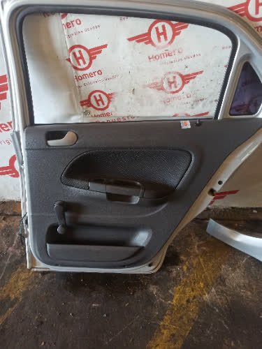 Tapizado Puerta Trasera Derecha Volkswagen Voyage 2015 - 5582351