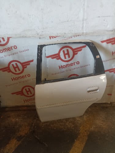 Puerta Trasera Izquierda Chevrolet Classic 2011 - 5890154
