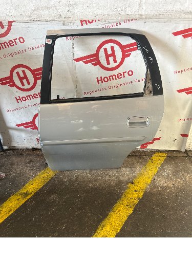 Puerta Trasera Izquierda Chevrolet Classic 2011 - 6516004