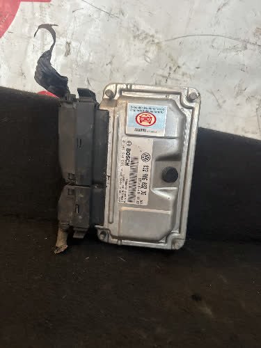 Modulo De Inyeccion Volkswagen Voyage 2012 - 7026093